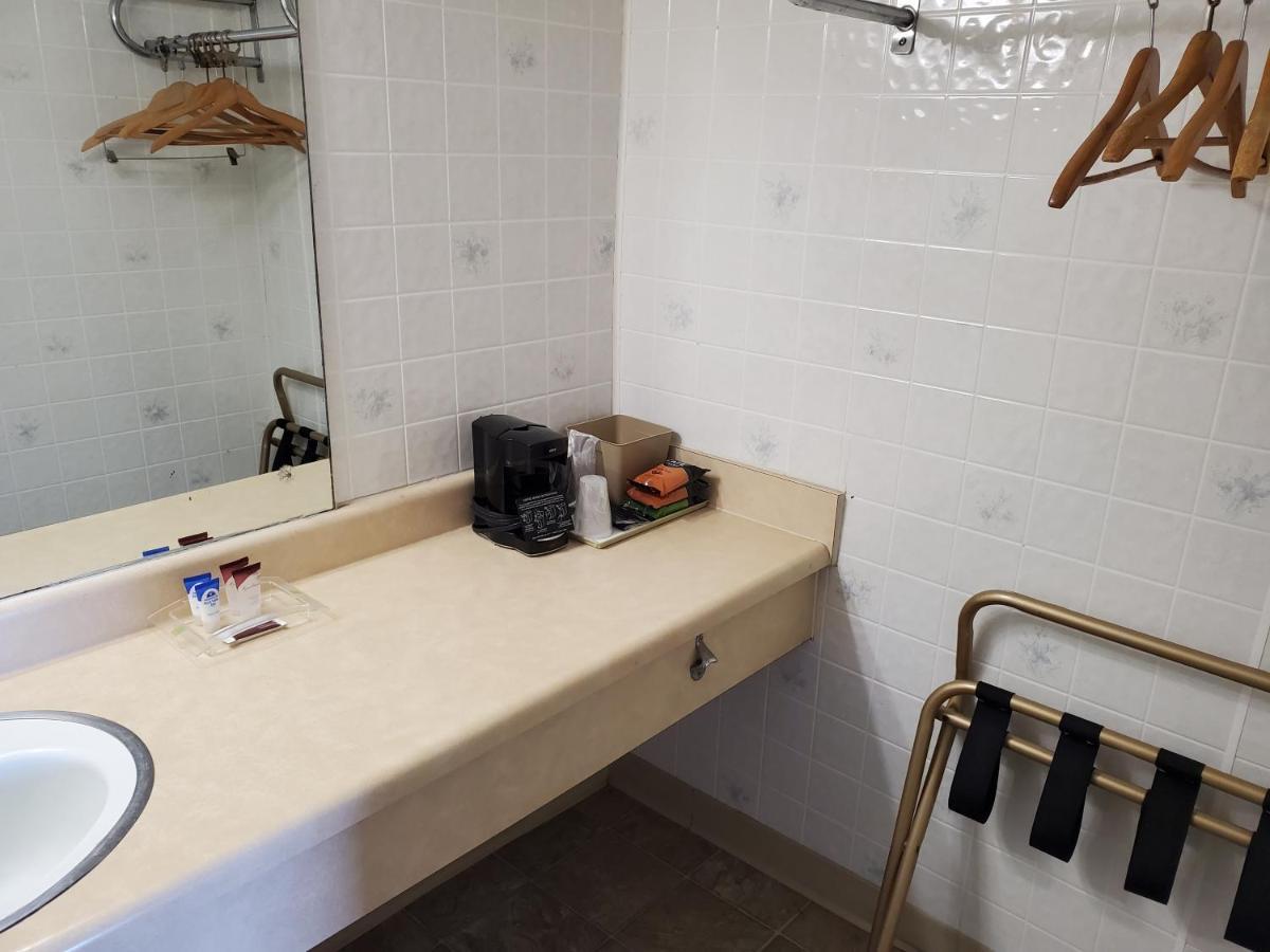 Brooks Motel Norton Εξωτερικό φωτογραφία